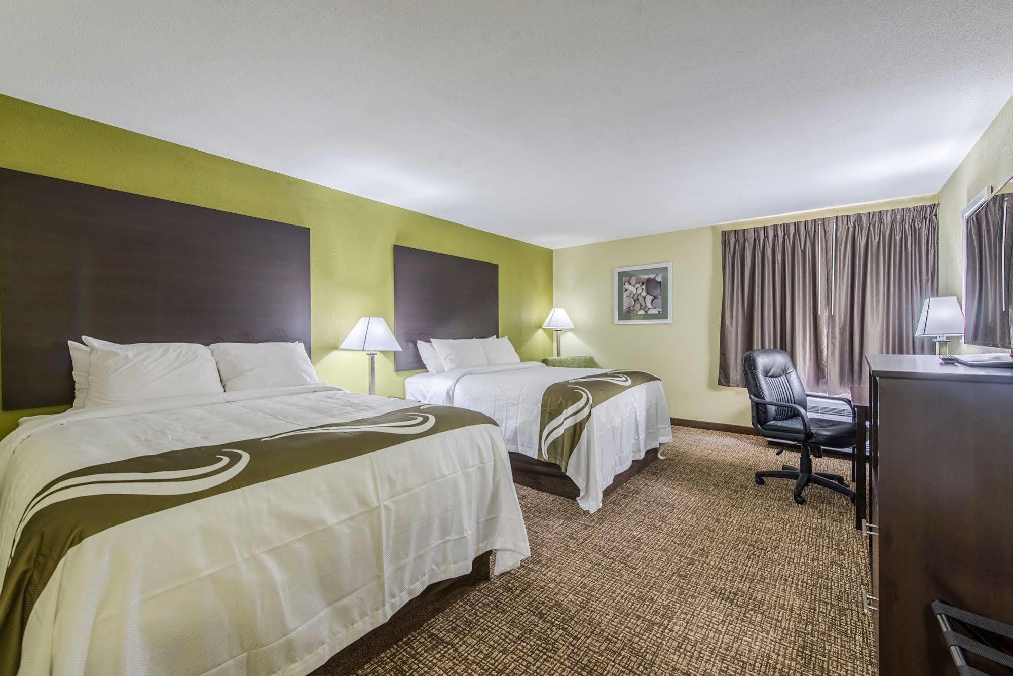 Cardinal Inn & Suites Muncie Extérieur photo