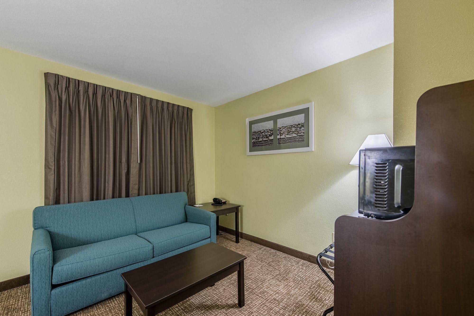 Cardinal Inn & Suites Muncie Extérieur photo
